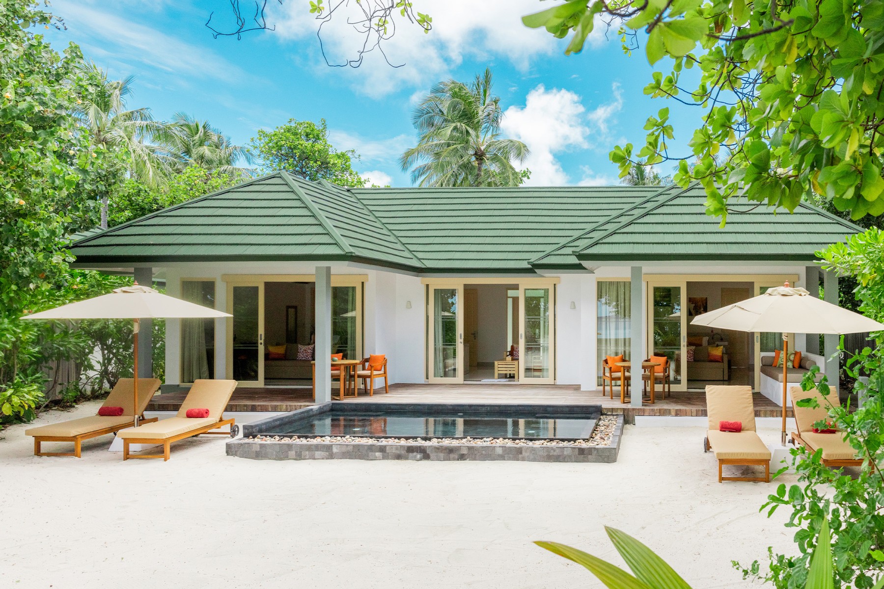 2 Bedroom Beach Villa avec Piscine